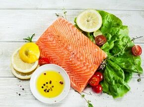 Das Protein-Diät-Menü umfasst Fisch.